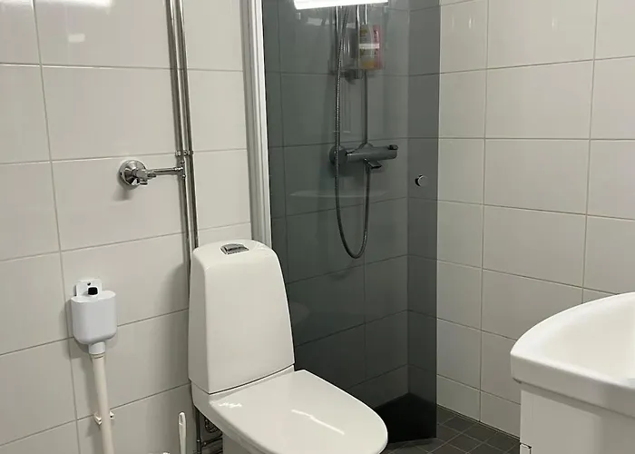 Maentynaeaedaenkadun Yksioe קוקולה